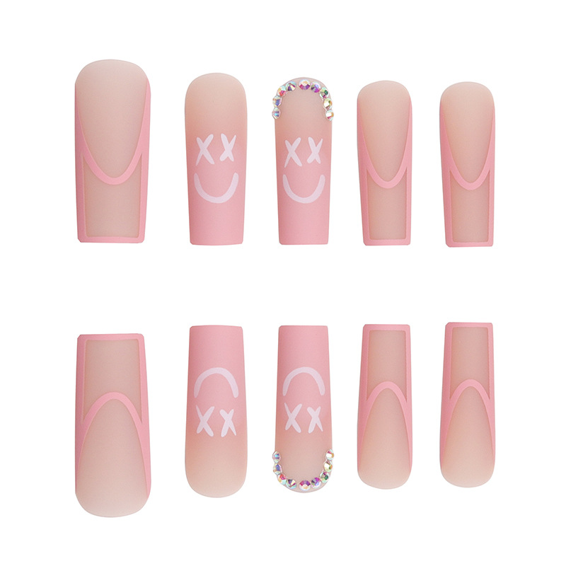Girl fans from Europe and America wearing armor smiling face long water pipe nail nails wholesale of finished matte fake nails