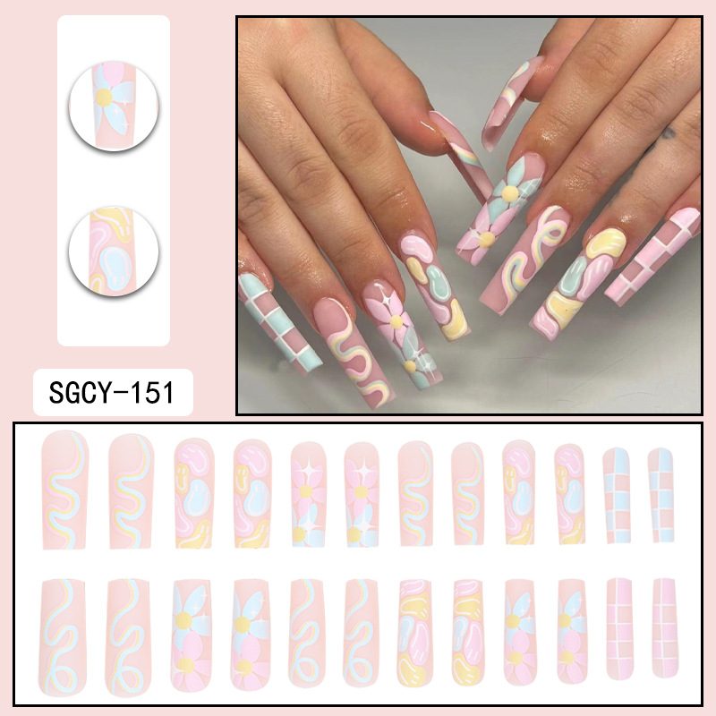 Macaron color scheme with small floral lines and plaid patterns, wearing nail products, fake nails, nail patches, and nail patches